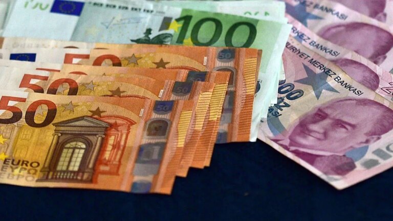 dolar-ve-euro-bugun-ne-kadar-oldu-21-mayis-2025-carsamba-doviz-fiyatlari-RepO13Pd.jpeg