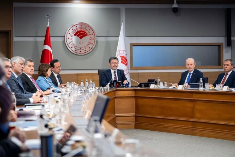 bakan-yumakli-147-milyar-lira-su-yatirimi-bclaBttt.jpg