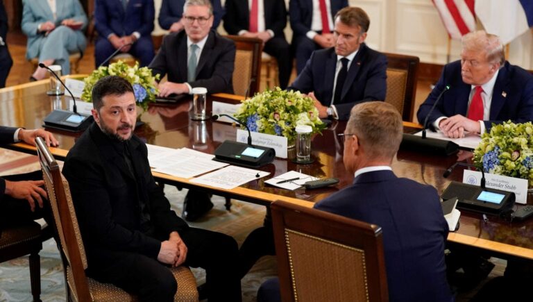 beyaz-saraydaki-gorusmeden-yeni-zirve-plani-cikti-putin-ve-zelenski-bir-araya-gelecek-XzaxAFYT.jpg