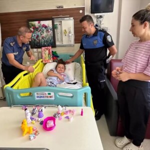 emniyet mudurunden gecmis olsun ziyareti ZBAeIG9T