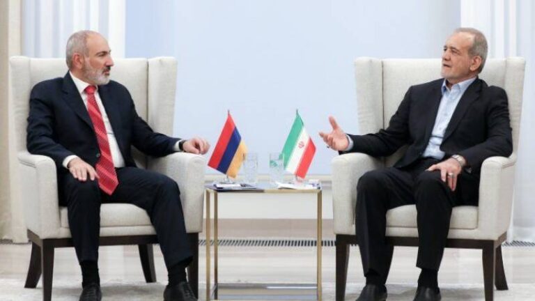pezeskiyan-ve-pasinyan-erivanda-gorustu-iran-ermenistan-iliskilerini-stratejik-ortaklik-duzeyine-yukseltme-zamani-geldi-bfFmz2eC.jpg
