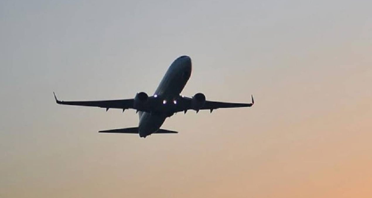 cok sarhos pilot ucagi birbirine katti kalkis iptal edildi ucak geri dondu ucUBdAwR