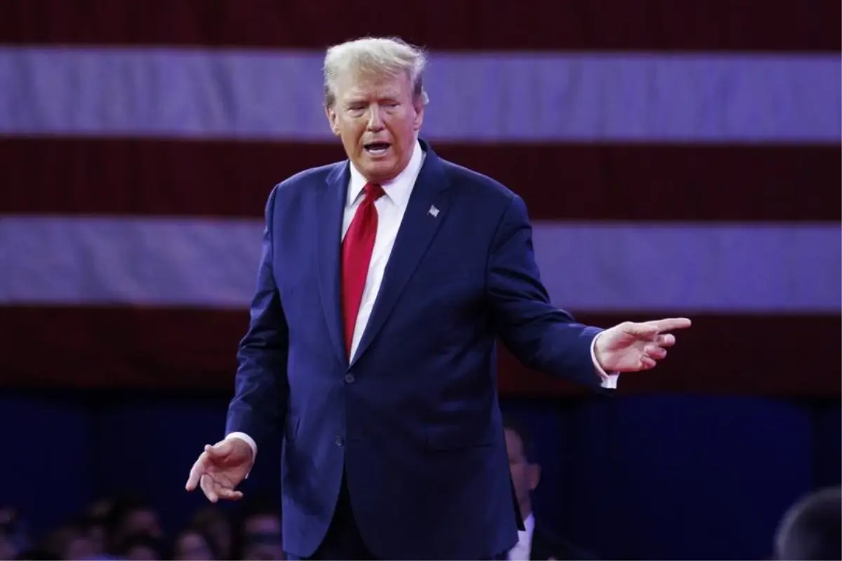 trump askerlerin maaslarinin odenmesi icin tum fonlari kullanma talimati verdi KpyB8Us7.jpg